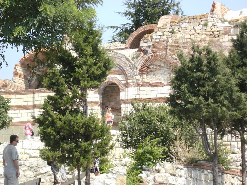 Emona Guest House Nesebar Exterior photo