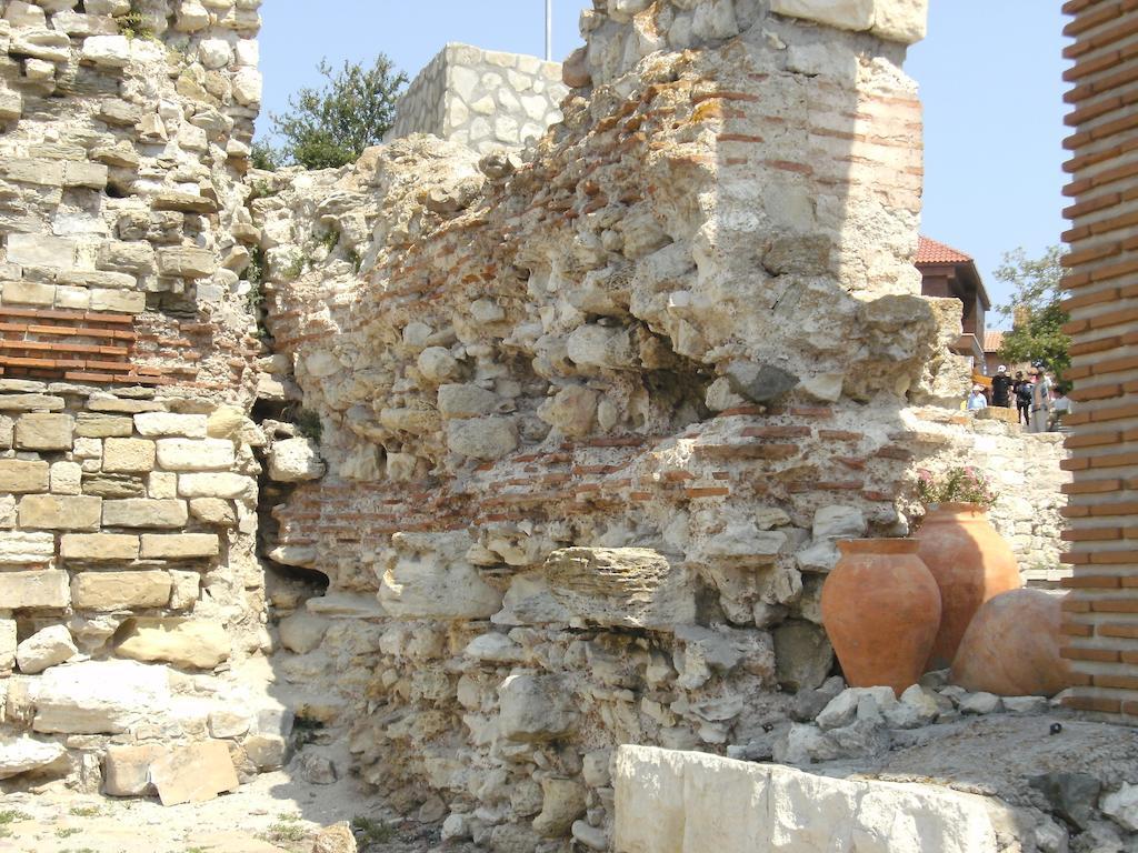 Emona Guest House Nesebar Exterior photo
