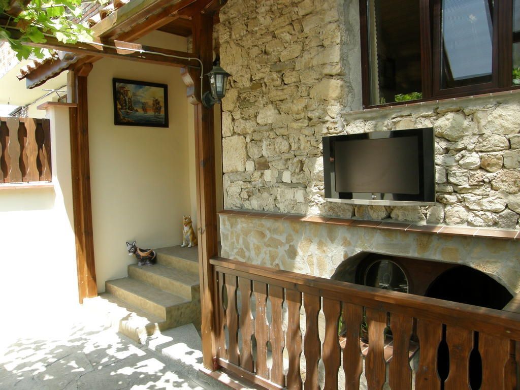 Emona Guest House Nesebar Exterior photo